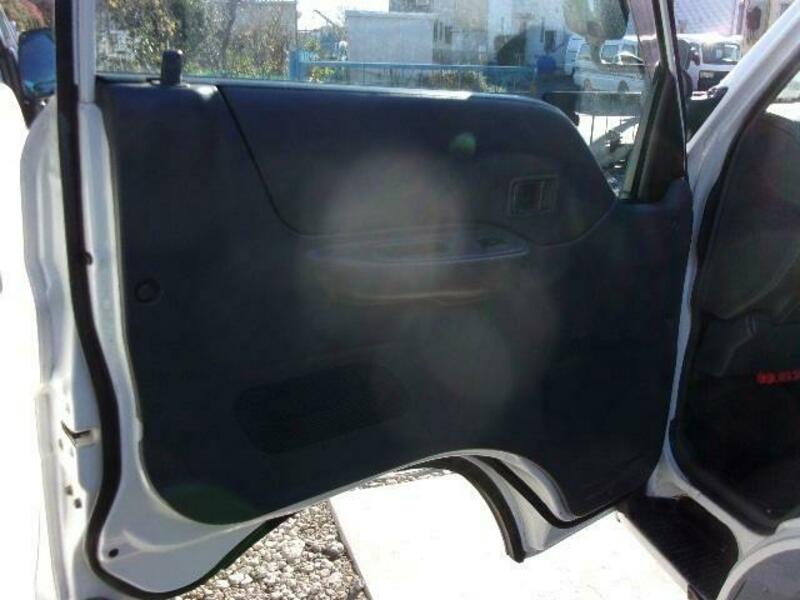 BONGO VAN
