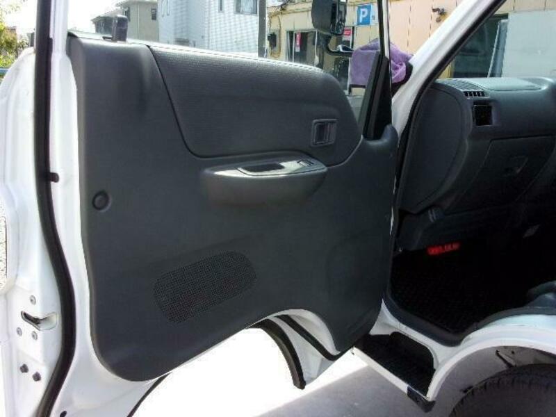 BONGO VAN
