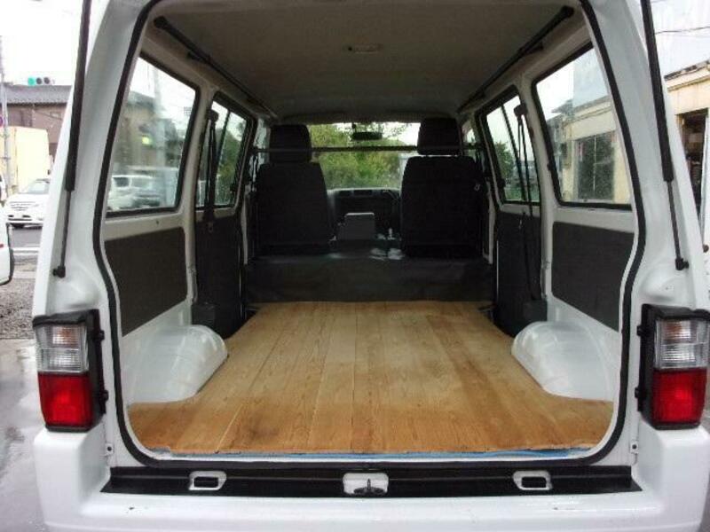 BONGO VAN