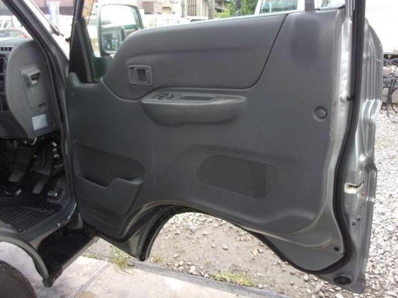 BONGO VAN