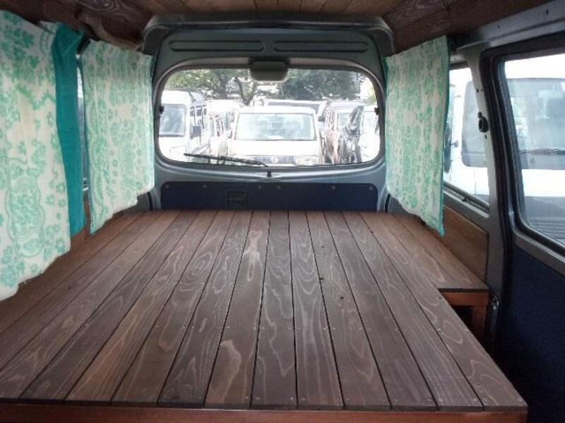 BONGO VAN