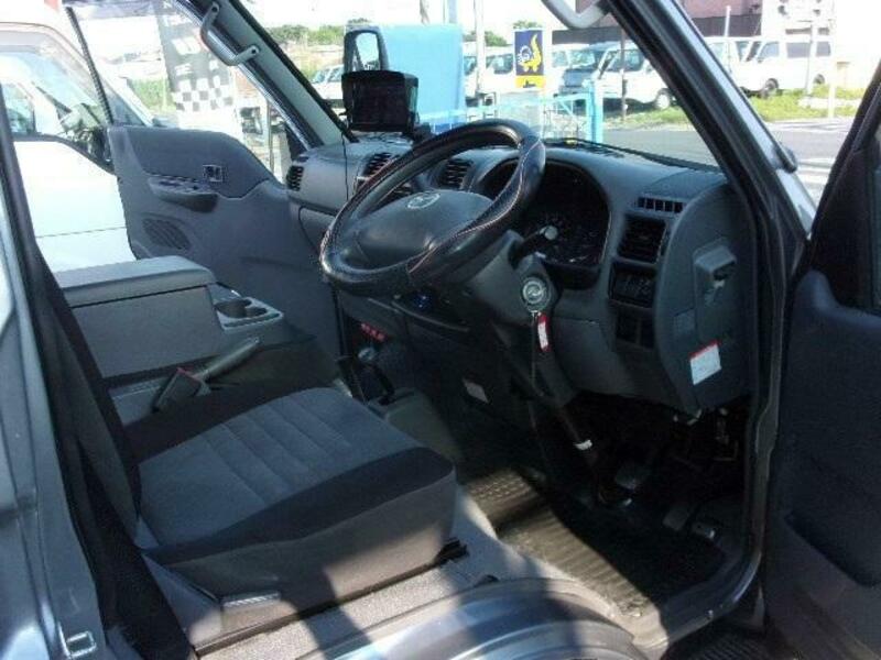 BONGO VAN