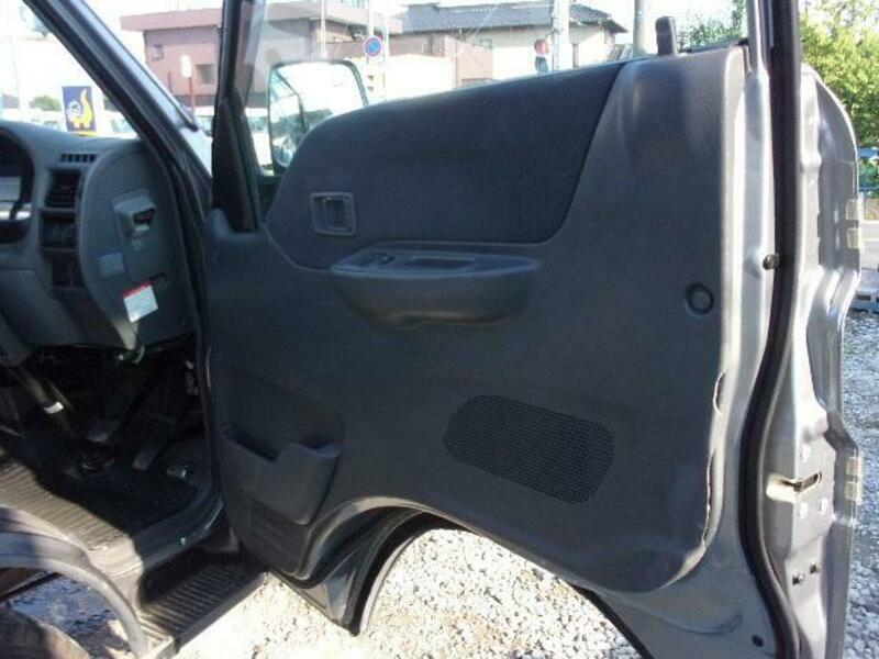 BONGO VAN