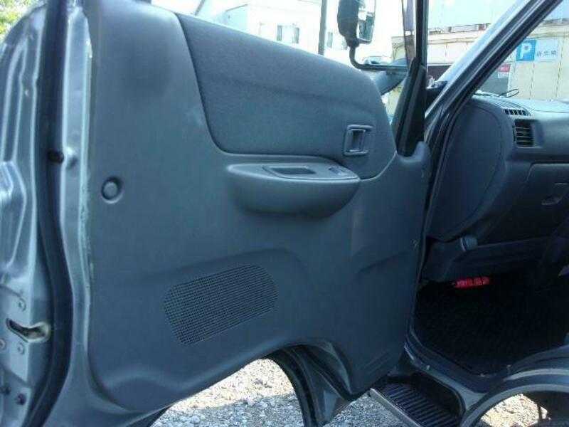 BONGO VAN