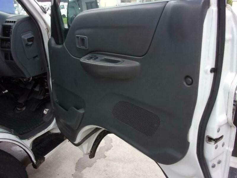 BONGO VAN