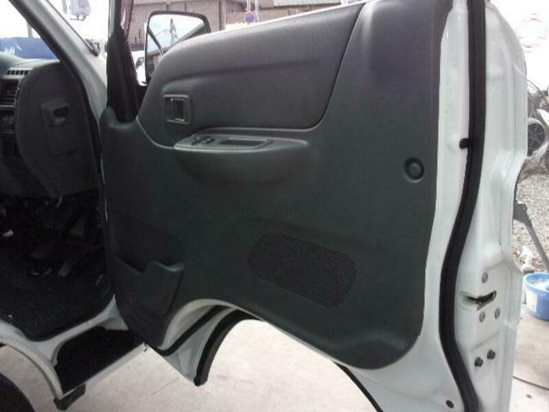 BONGO VAN