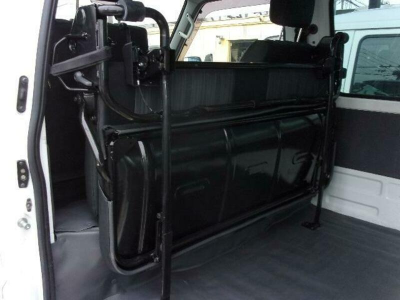 BONGO VAN