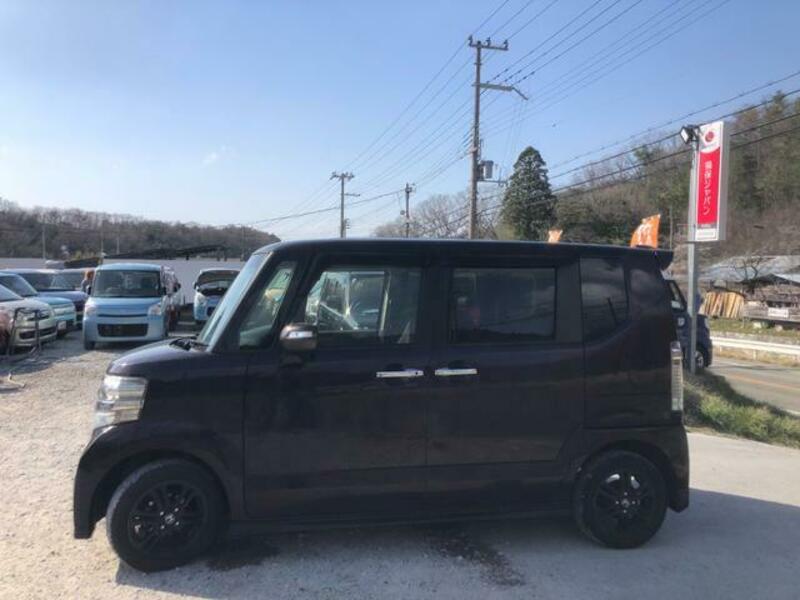 N BOX CUSTOM
