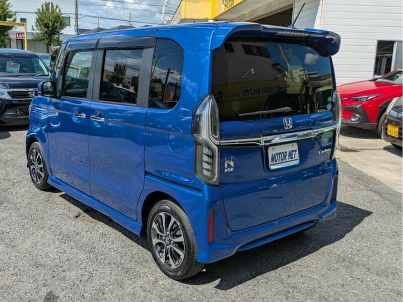 N BOX CUSTOM