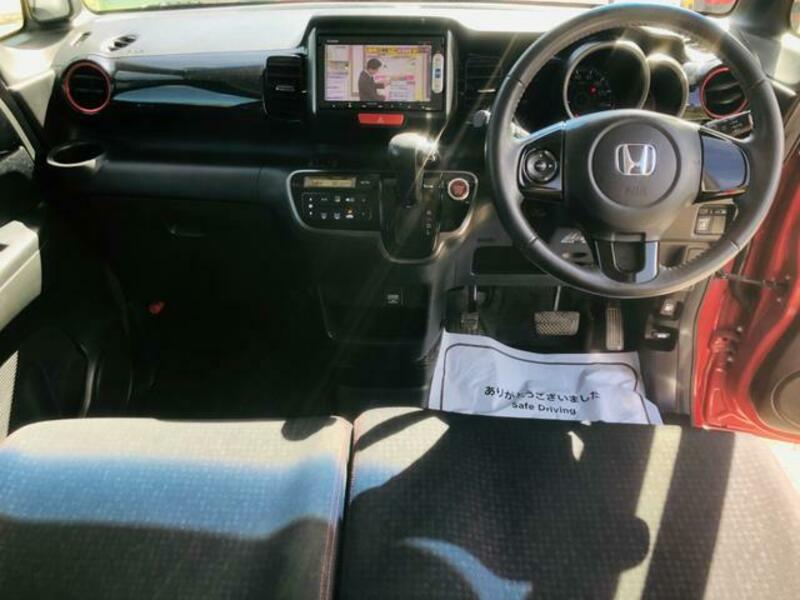 N BOX CUSTOM