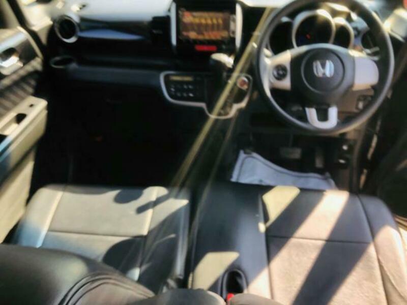 N BOX CUSTOM