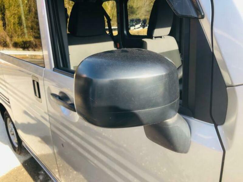 N-VAN