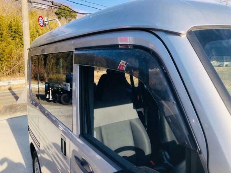 N-VAN