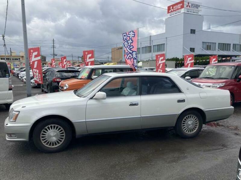 CROWN MAJESTA
