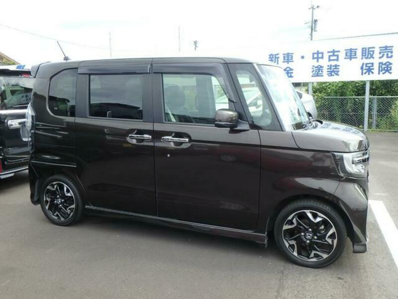 N BOX CUSTOM