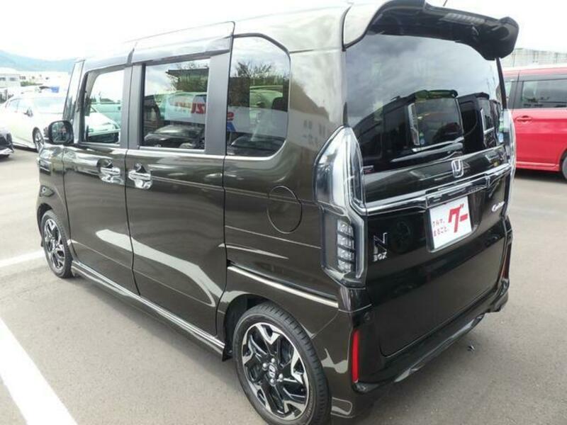 N BOX CUSTOM