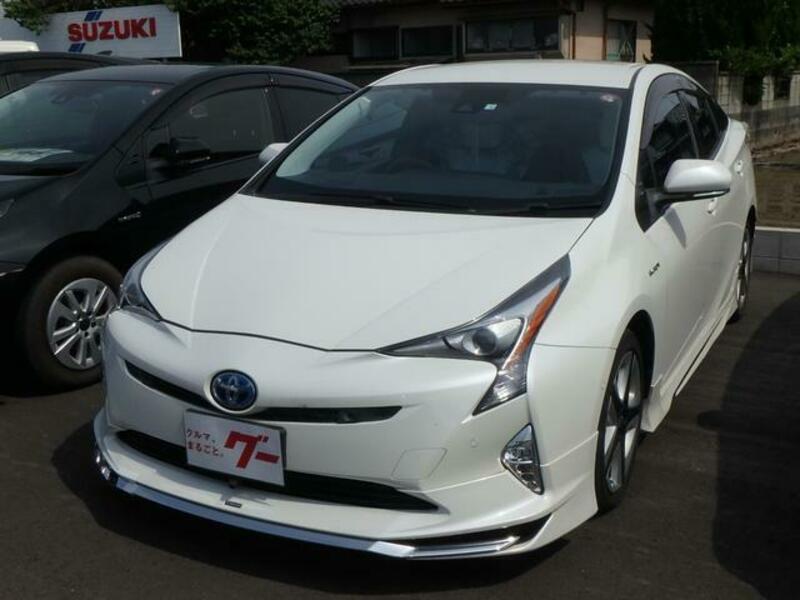 TOYOTA PRIUS