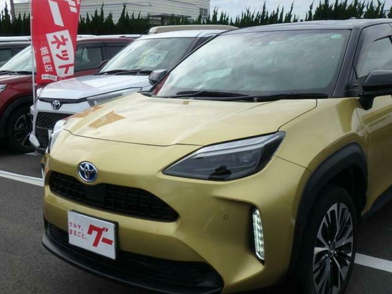YARIS CROSS