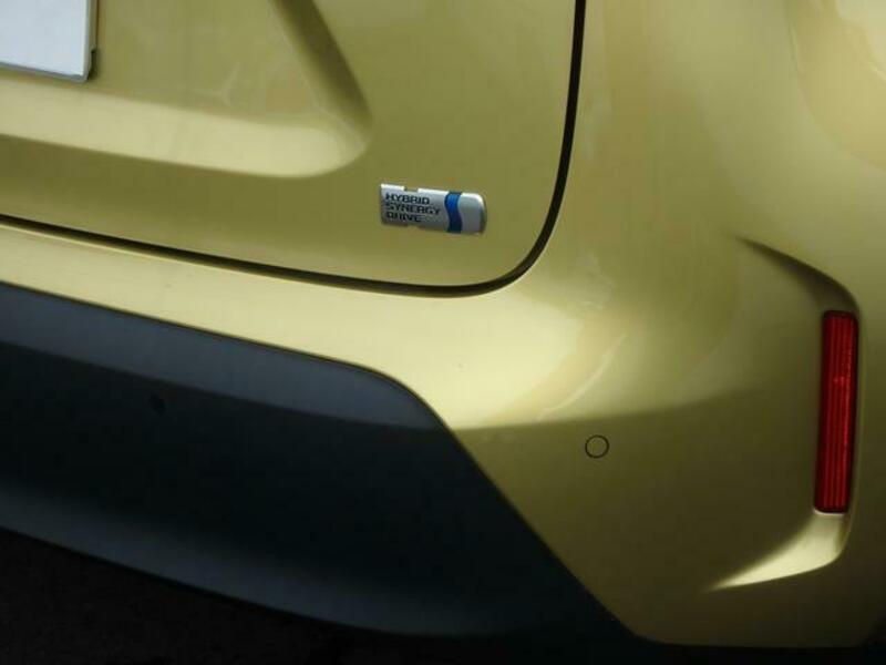 YARIS CROSS