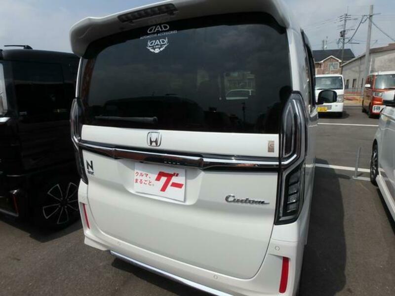 N BOX CUSTOM