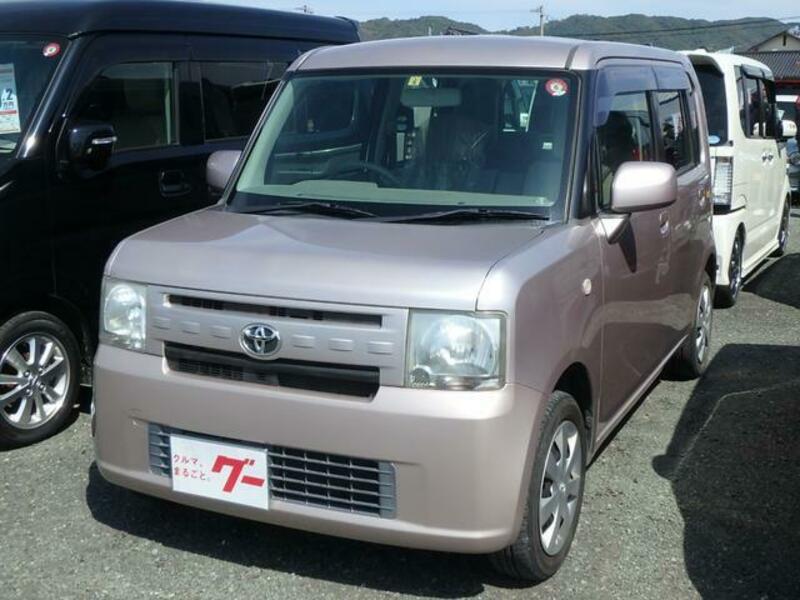 TOYOTA PIXIS SPACE