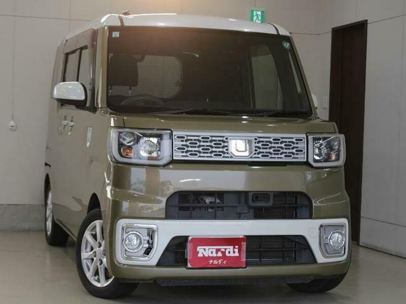DAIHATSU WAKE
