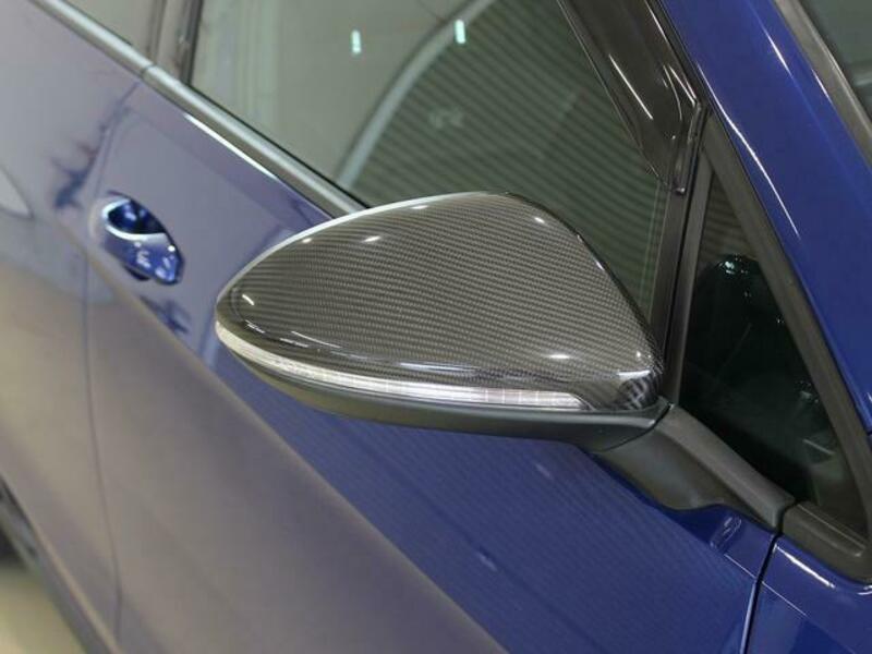 GOLF R