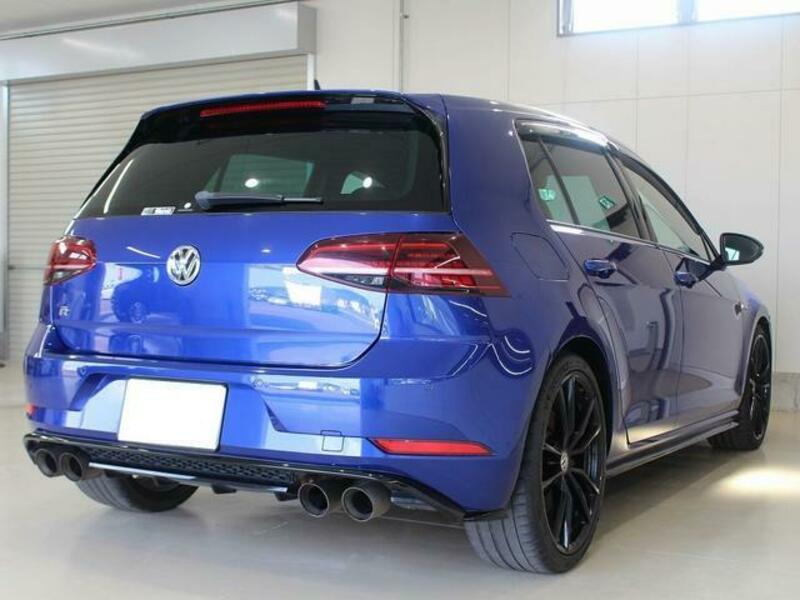 GOLF R