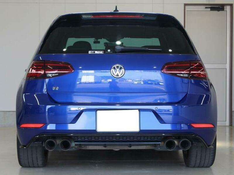 GOLF R