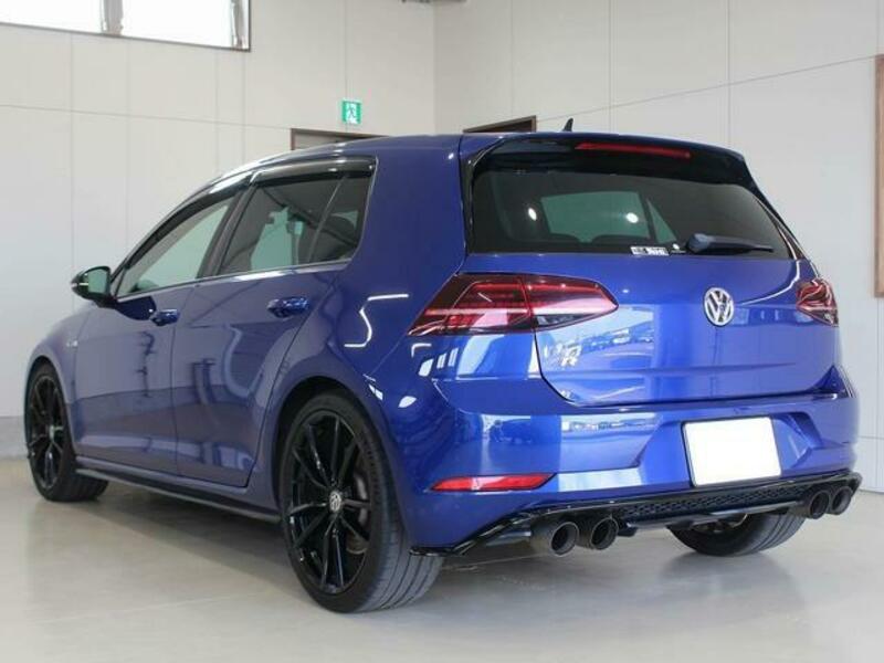 GOLF R