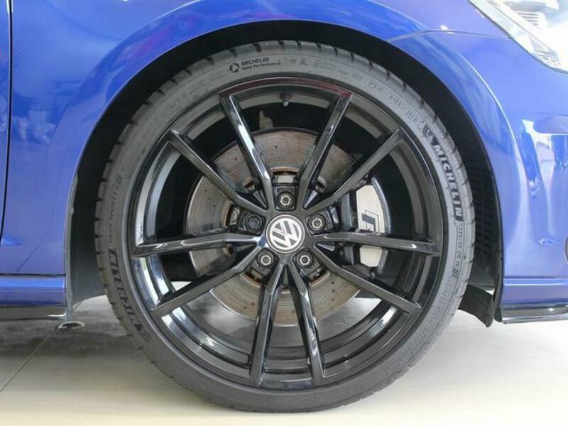 GOLF R