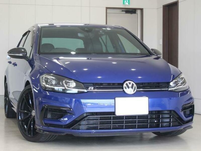 VOLKSWAGEN GOLF R