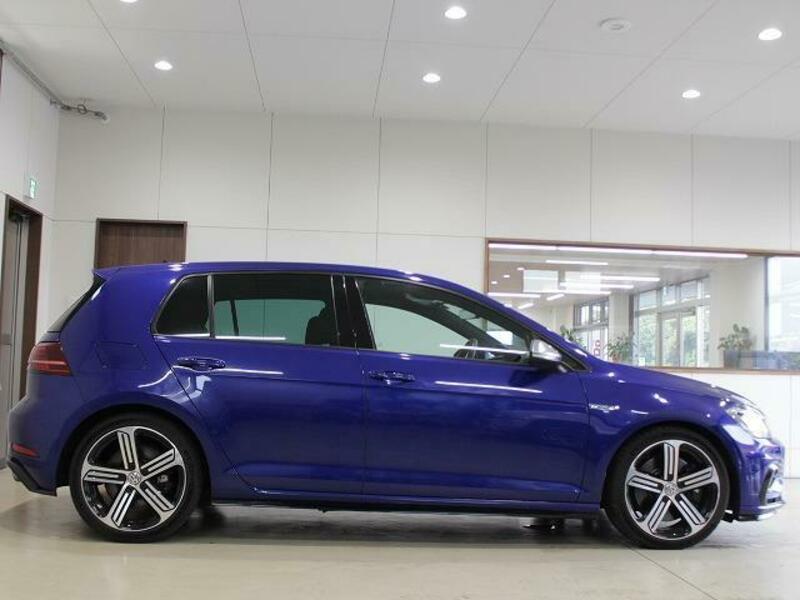 GOLF R