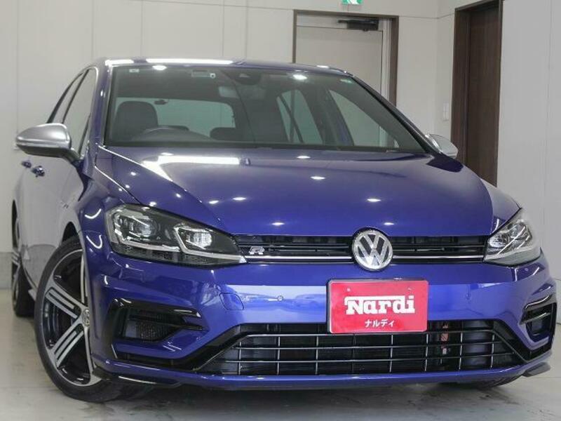 VOLKSWAGEN GOLF R