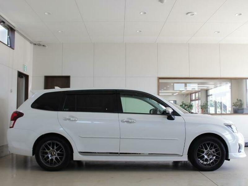 COROLLA FIELDER