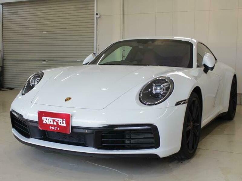 911