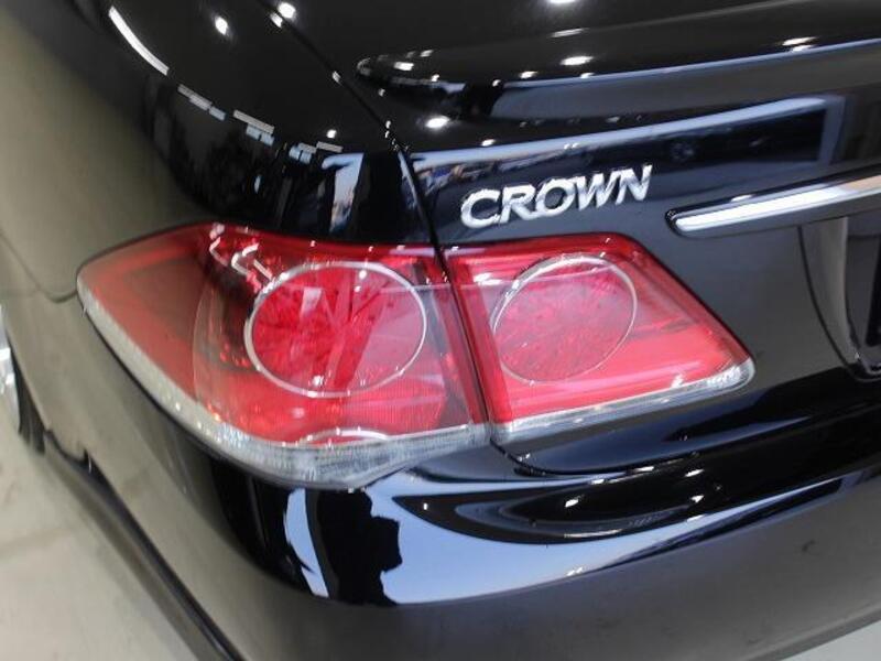 CROWN