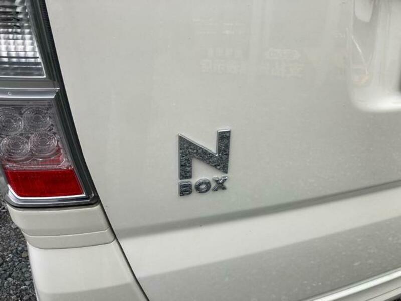 N BOX