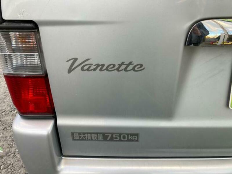 VANETTE VAN