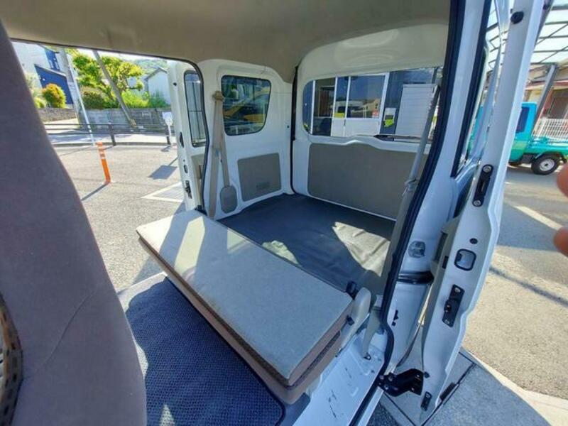 MINICAB VAN