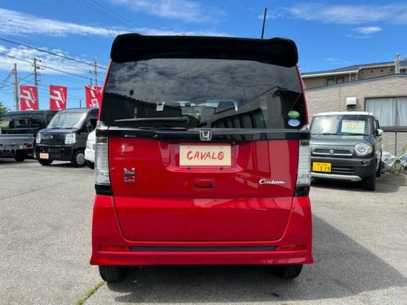 N BOX CUSTOM