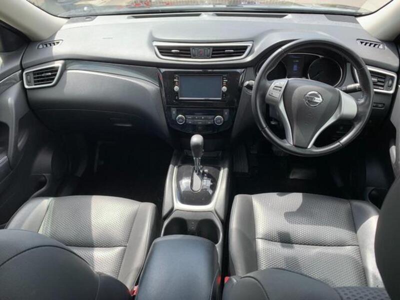 X-TRAIL