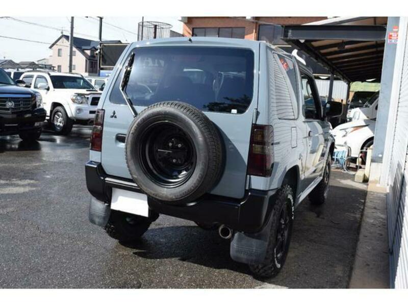 PAJERO MINI