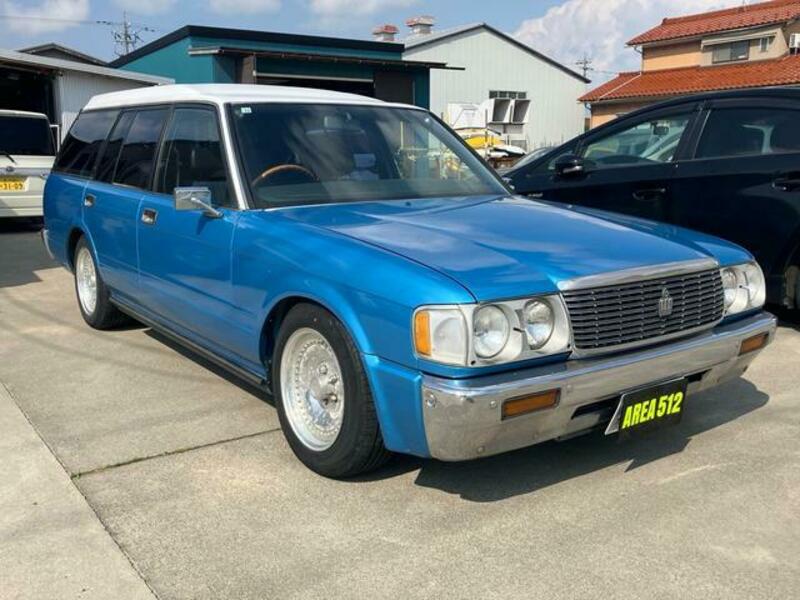 CROWN VAN