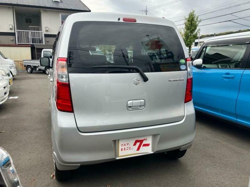 WAGON R