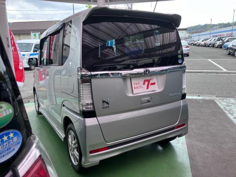 N BOX CUSTOM