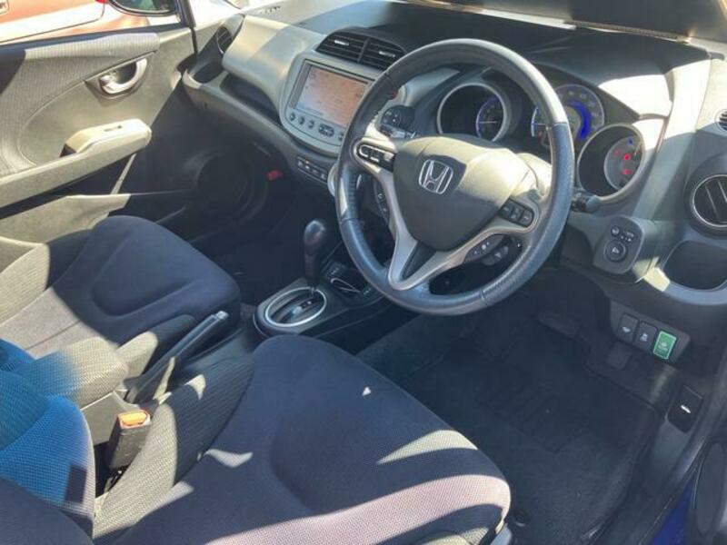FIT HYBRID