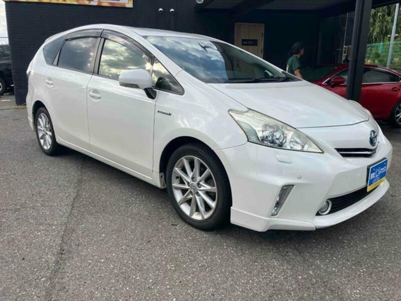 PRIUS ALPHA