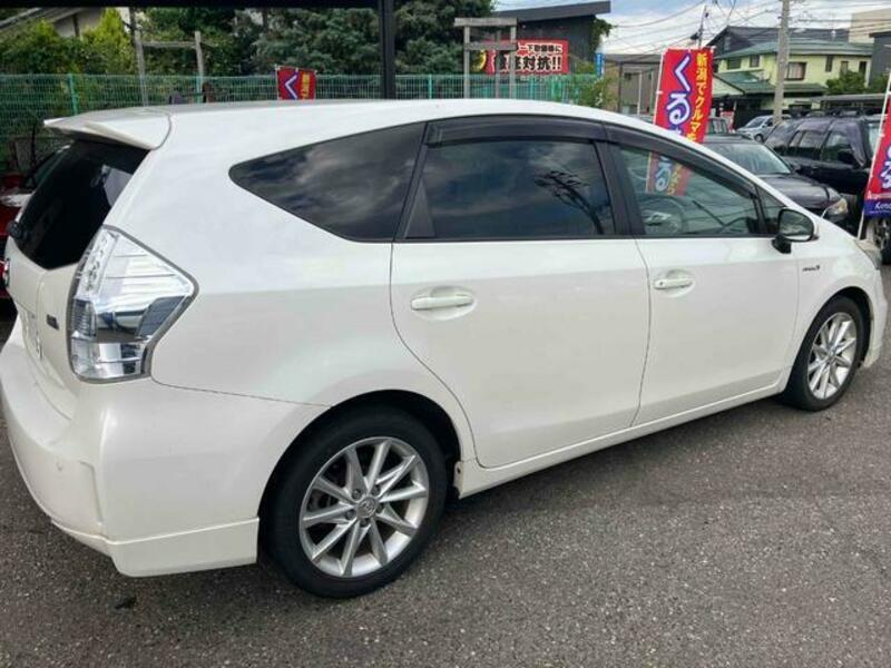 PRIUS ALPHA