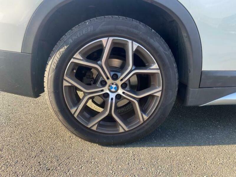 X1